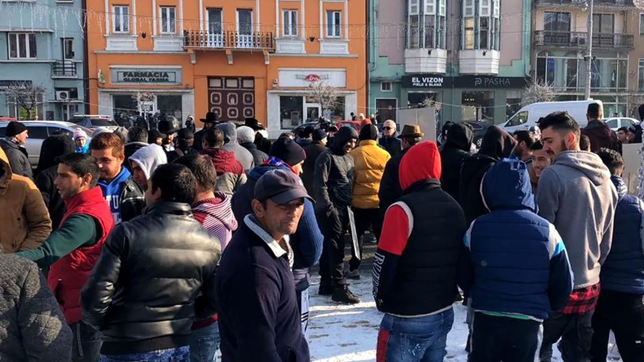 Protest la adresa declarațiilor lui Dorin Florea, s-a cerut demisia primarului: „Rușine să vă fie