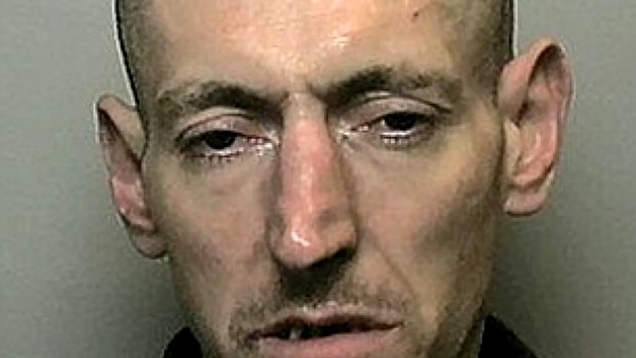 Un hoț intră într-o casă. Ce a urmat a făcut-o până și pe judecătoarea care l-a trimis la închisoare să exclame: „Sunteți  PENIBIL!