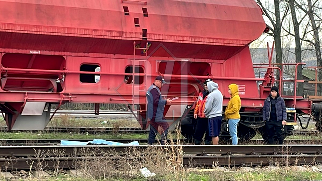 Un adolescent a murit, după ce a fost agățat de tren / Sursa foto: BZI