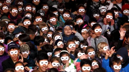 CARTEA RECORDURILOR. Fotografia cu cele mai multe zâmbete de copii, omologată de World Records Academy