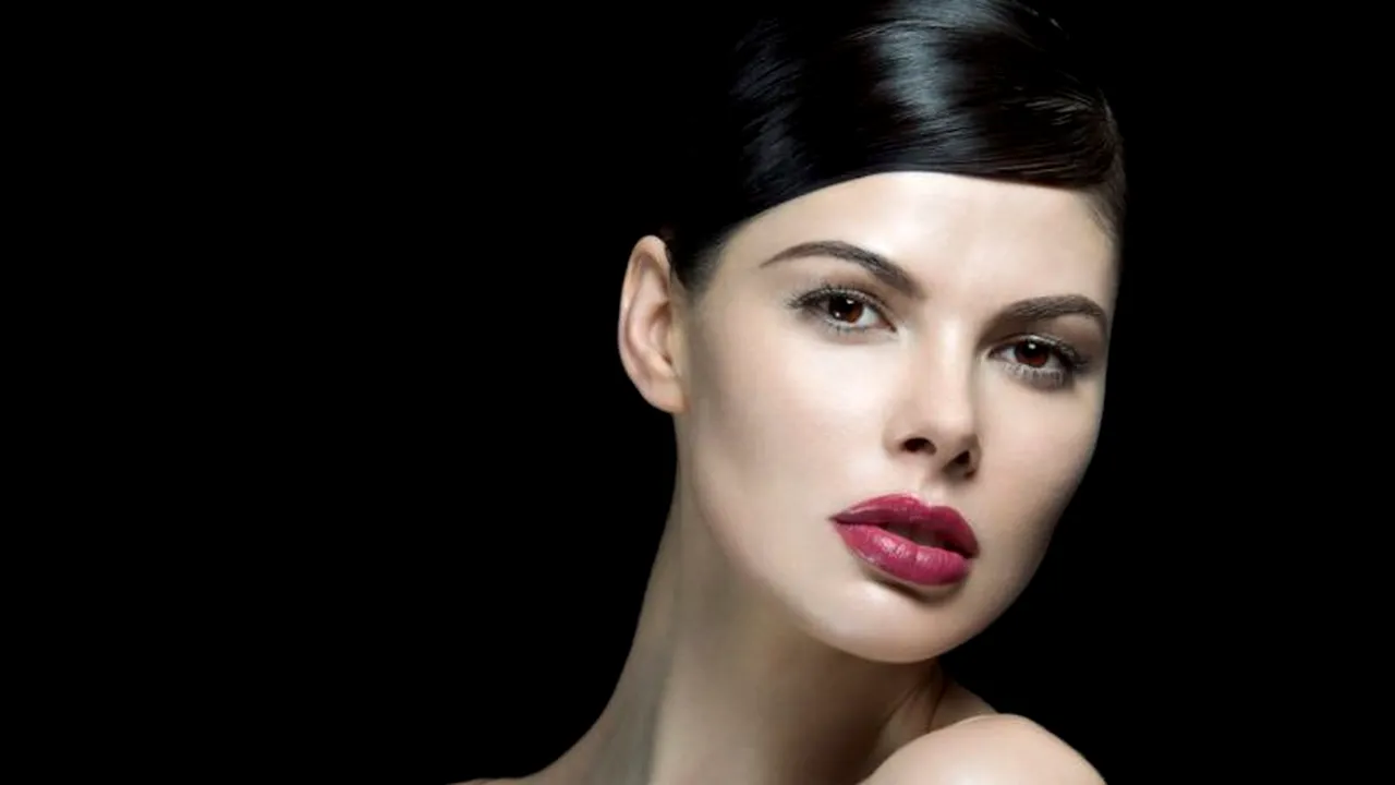 Viața unui top model internațional. Linda Croitoru se dezbracă de secrete la Gândul LIVE. VIDEO