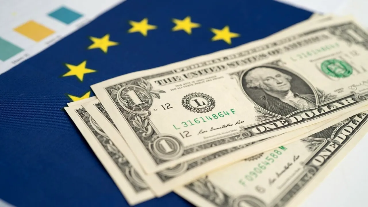 Financial Times: Poate spera Europa să rivalizeze din nou cu SUA la nivel economic? BCE menține OPTIMISMUL privind relansarea