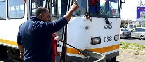 Două tramvaie cu călători s-au ciocnit în zona Pasajului Basarab