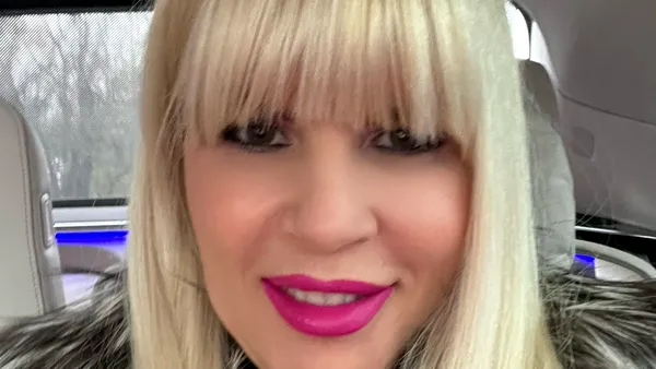 Elena Udrea, blocată, din cauza viscolului. Cum s-a fotografiat alături de fiica ei, Eva