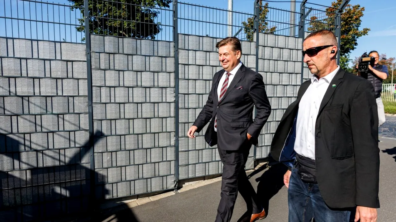 Autoritățile din Germania au percheziționat casa și birourile unui cunoscut parlamentar, acuzat că a avut legături cu CHINA