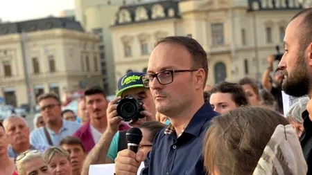 Alexandru Cumpănașu, candidat la președinție, iritat de un cetățean care l-a criticat pe Facebook: „Se scrie Trump, analfabet mic