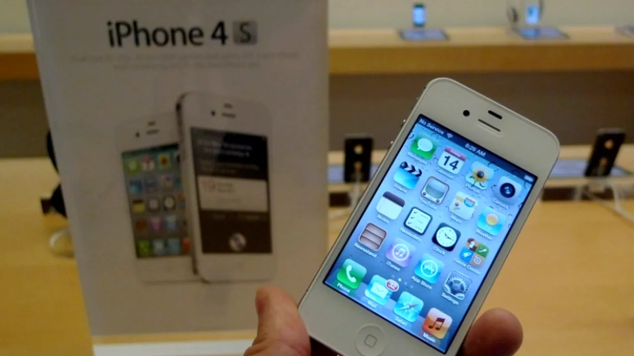 Apple încearcă să-și reducă dependența de Samsung. Principalul său rival pe piața smartphone-urilor este și principalul său furnizor de piese