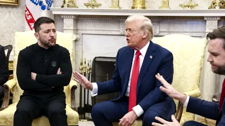 Donald Trump l-a tachinat pe Volodimir Zelenski pentru că a venit îmbrăcat în pulover negru la Casa Albă: „Oh, uite, sunteți bine îmbrăcat”