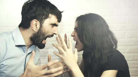Cum politica distruge familii: „Îl părăsesc dacă votează cu...”