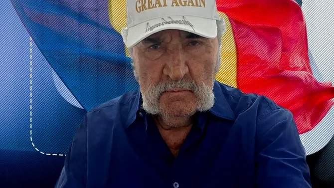 Ion Țiriac va purta la votare șapca cu broderie „aurie” și cu autograful lui Donald Trump, având mesajul personalizat: „Make ROMANIA Great Again”