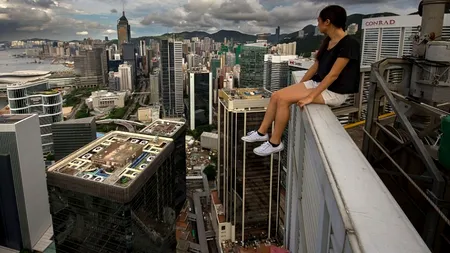 Își riscă viața pentru aceste fotografii. Merită? GALERIE FOTO