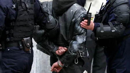RAZIE DE AMPLOARE la persoane suspectate de furt de energie electrică. Peste 200 de polițiști și jandarmi participă la acțiune