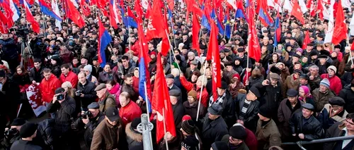 Comuniștii din Republica Moldova protestează în fața delegației Uniunii Europene de la Chișinău