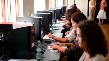 BACALAUREAT 2013. Au început examenele la proba competențe digitale. Ce subiecte au primit liceenii la BAC 2013