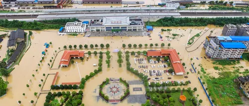 Inundații devastatoare în Japonia: 800.000 de persoane au fost evacuate din calea torenților - VIDEO