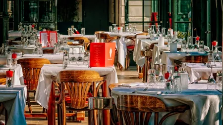 În timp ce în Ilfov se închid, restaurantele și cafenelele din Târgoviște se redeschid