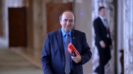 Tudorel Toader, acuzații grave. Guvernul demis Bolojan ar avea de rezolvat un „to do list de interese”. „Se vede în modul cum se împart banii și funcțiile”