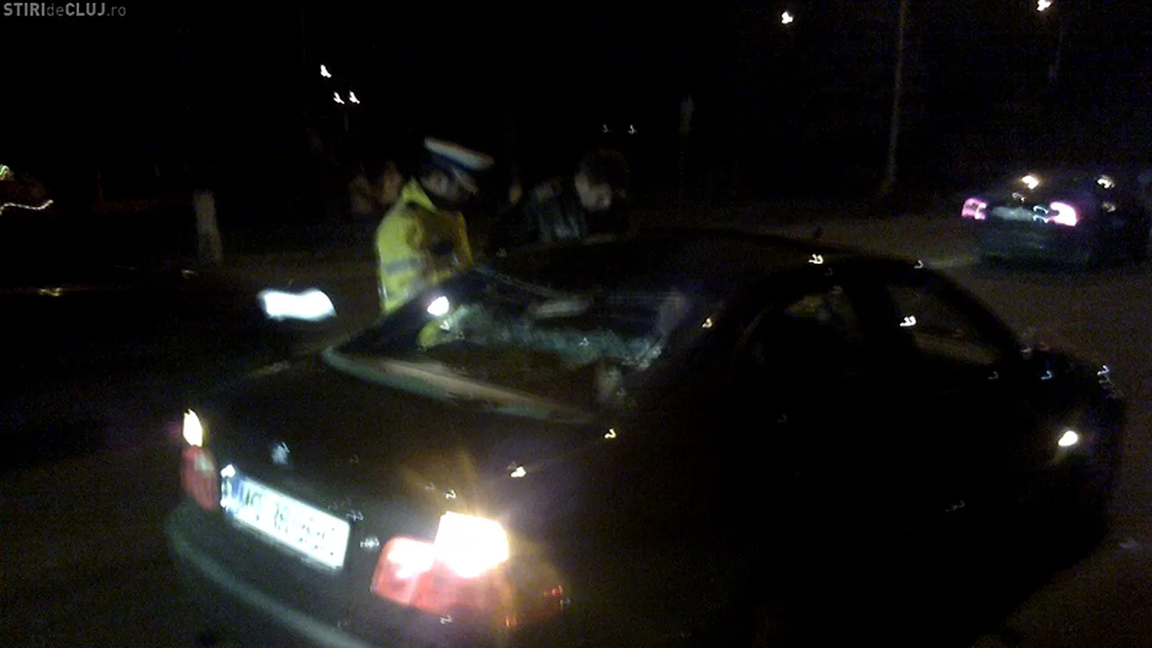 Un bărbat care aflase că îl înșeală soția a lovit cu pietre șapte mașini aflate în mers