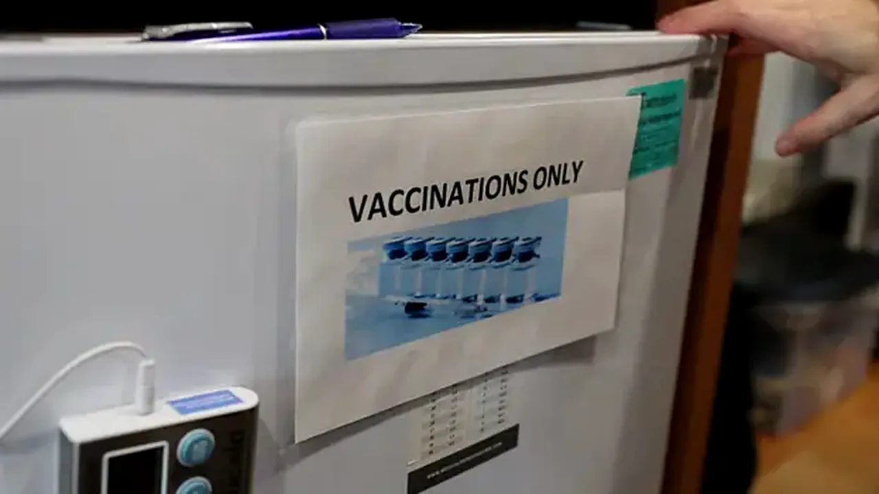 Care este traseul vaccinului anti-Covid din congelator până la administrare