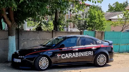 Mașina tunată care a rupt Internetul, fotografiată pe străzile din Drăgănești (Galerie FOTO)