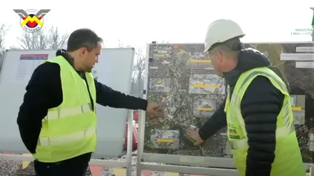 Ciprian Șerban, pe șantierul viitoarei stații de metrou Gara Băneasa, parte a Magistralei 6. 