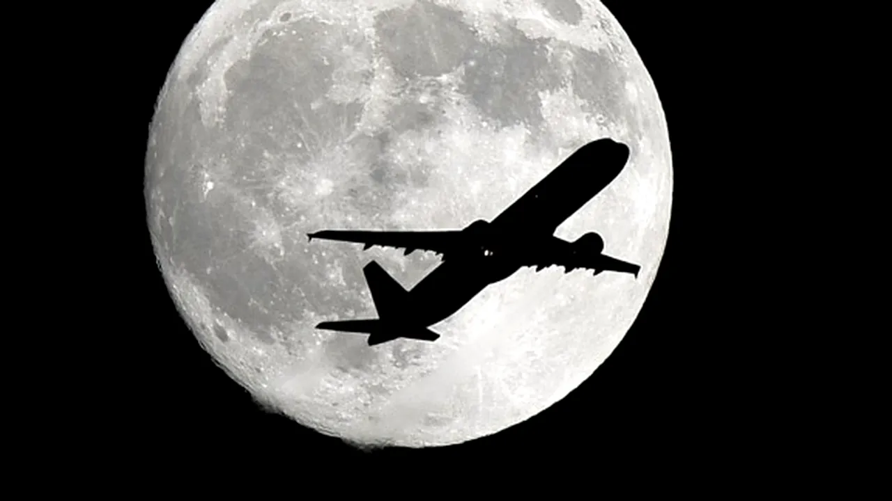 Fenomen astronomic rar, duminică noapte: cea mai strălucitoare Lună din ultimii 68 de ani
