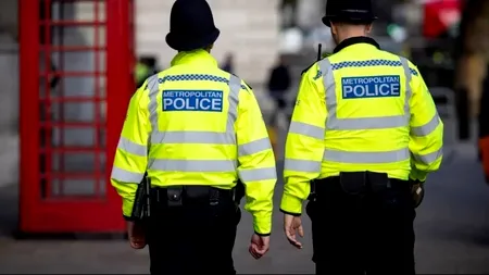 Amendată din cauza unei cafele. Ce a pățit o femeie care s-a trezit cu poliția lângă ea