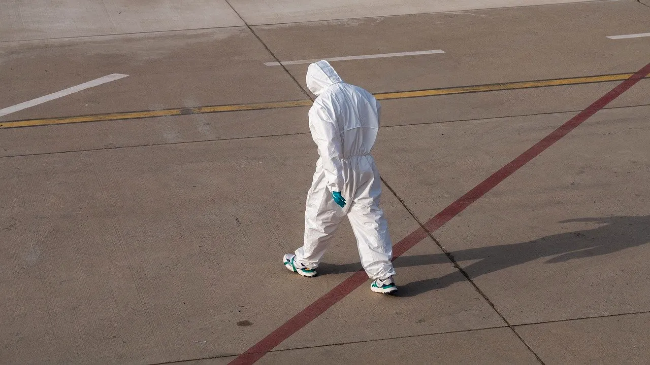 Cercetător elvețian: COVID-22, o combinație a variantelor existente. Vaccinurile nu vor fi suficiente