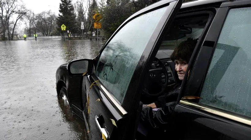 California, în stare de urgență din cauza ploilor torențiale și a rafalelor de vânt
