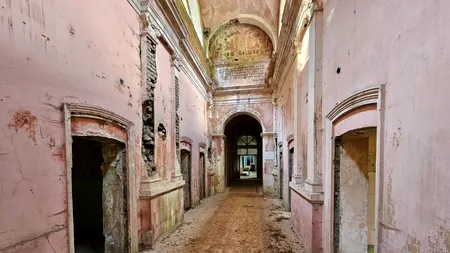 EXCLUSIV | Ultima șansă pentru salvarea clădirilor superbe de la Herculane. „Emblematica Băile Neptun se poate prăbuși oricând. E o situație critică”