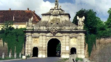 Vestigiile arheologice descoperite în zona interioară a Cetății Alba Iulia vor fi restaurate