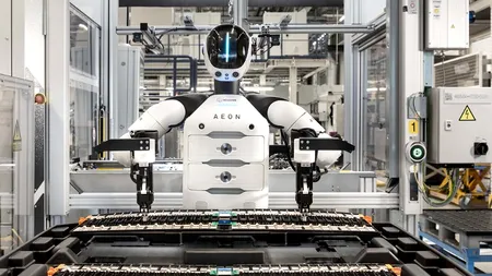 Viitorul BMW va fi fabricat de roboți umanoizi. Primii 