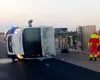 Coliziune MORTALĂ pe A1 București-Pitești. Șoferul unei autoutilitare a murit după ce mașina s-a izbit de glisieră și s-a răsturnat