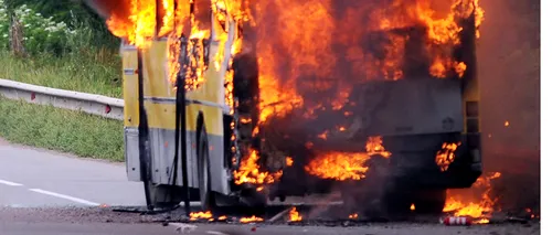 Un autocar de pe ruta București-Chișinău a luat foc