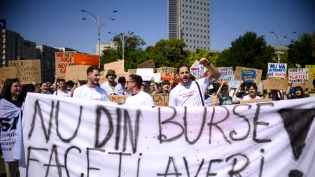 Studenții protestează în marile orașe față de măsurile fiscale: 