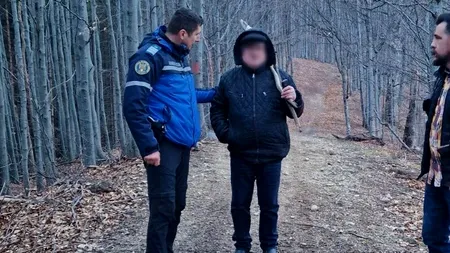 Turist RĂTĂCIT, salvat de Jandarmeria Montană din Vâlcea