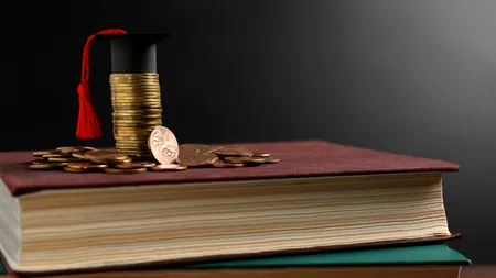 Câți bani primește un student român prin bursa socială în 2026