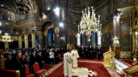 De Moș Nicolae, Cioloș îi face o MARE SURPRIZĂ Patriarhului. Ce scrie în bugetul pentru 2016 la capitolul finanțarea bisericii