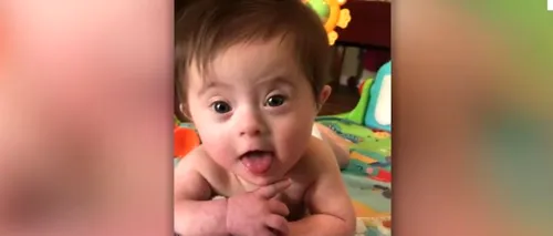 O fetiță care suferă de sindromul Down îi zâmbește mamei sale, într-un clip emoționant: „Oh, ești cea mai drăguță din lume VIDEO