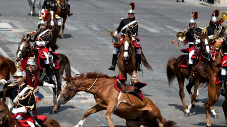 Incidente mai puțin obișnuite în timpul paradei militare de Ziua FRANȚEI pe Champs-Élysées