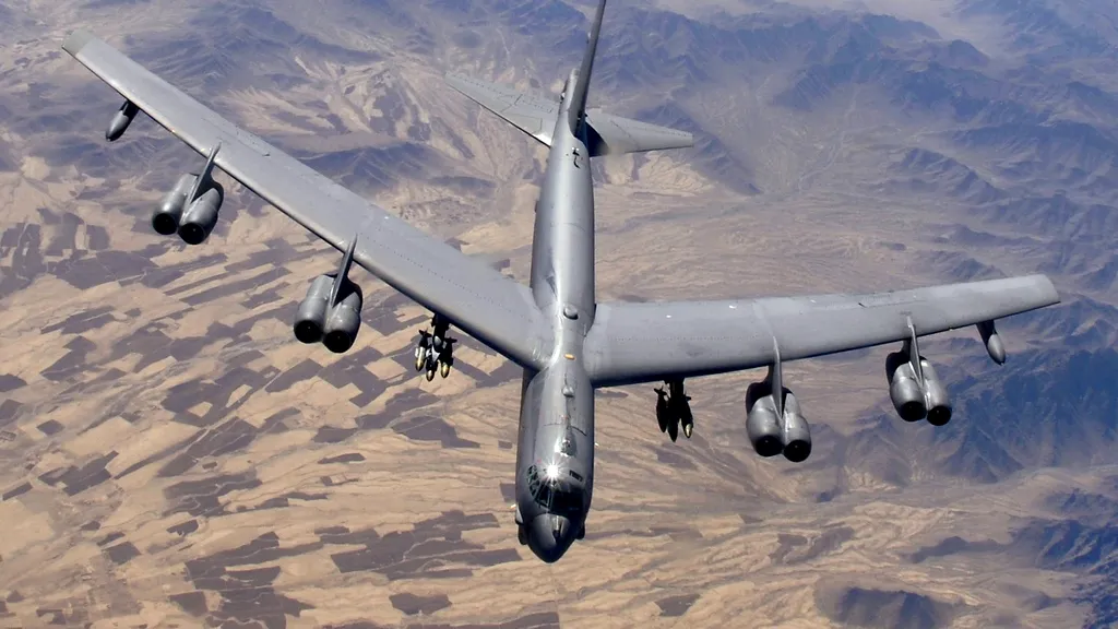 Două avioane ale armatei americane survolează Europa de Sud-Est pentru a dovedi „angajamentul” SUA faţă de membrii NATO