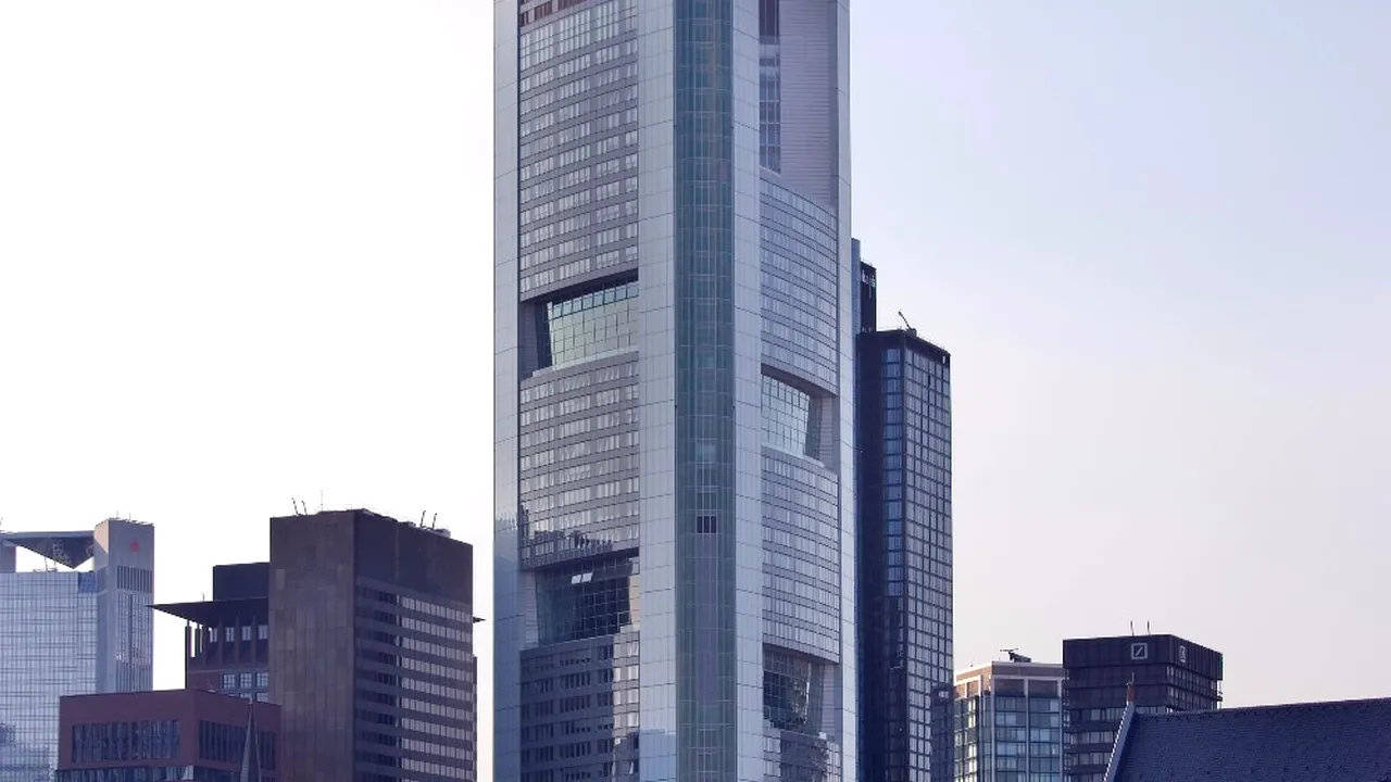 Motivul pentru care una dintre cele mai importante bănci a concediat 14.000 de oameni