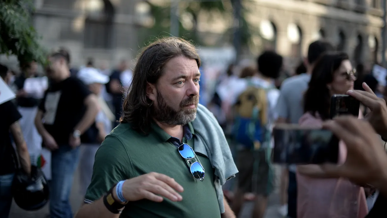 „Haideți să nu fim proști!