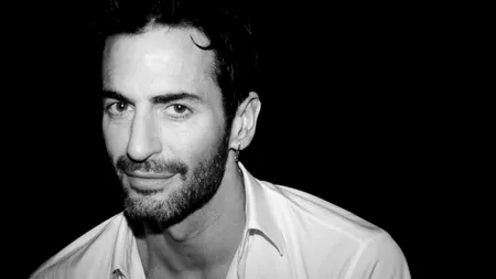 SCANDAL după Săptămâna Modei la New York. De ce designerul Marc Jacobs a retras de pe piață un tricou abia lansat