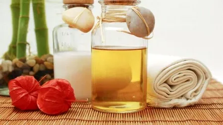 Măști naturale cu ingrediente proaspete din cămară