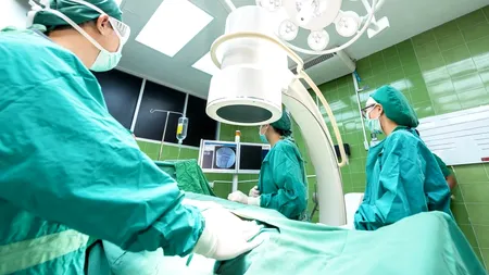 8 ȘTIRI DE LA ORA 8. Familia unui bărbat în vârstă de 59 de ani, raportat drept deces de coronavirus, aduce acuzații grave: „Ne-au spus că ne sună ei... când moare”