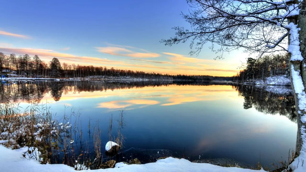 Doi copii s-au înecat într-un lac din județul Dolj! Micuții încercau să scoată o minge care a căzut în apă