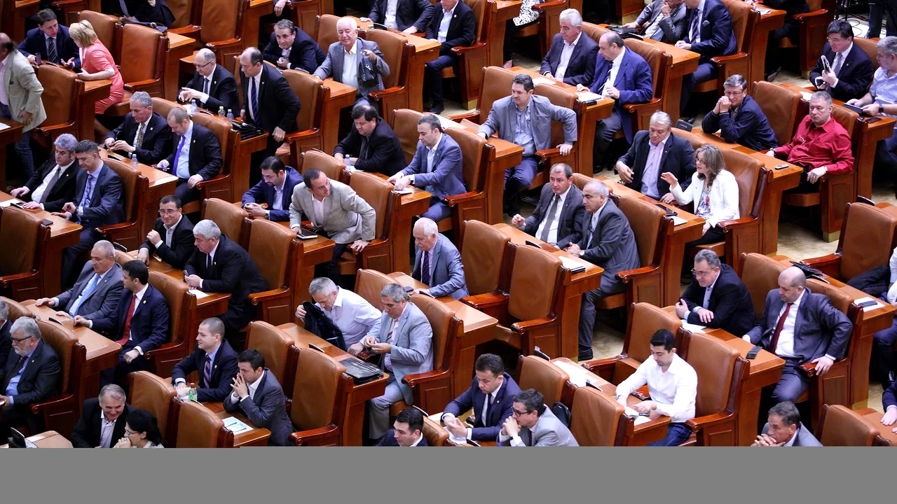 S-a decis care va fi NUMĂRUL parlamentarilor începând cu alegerile de anul viitor. ÎNȚELEGEREA din biroul lui Zgonea