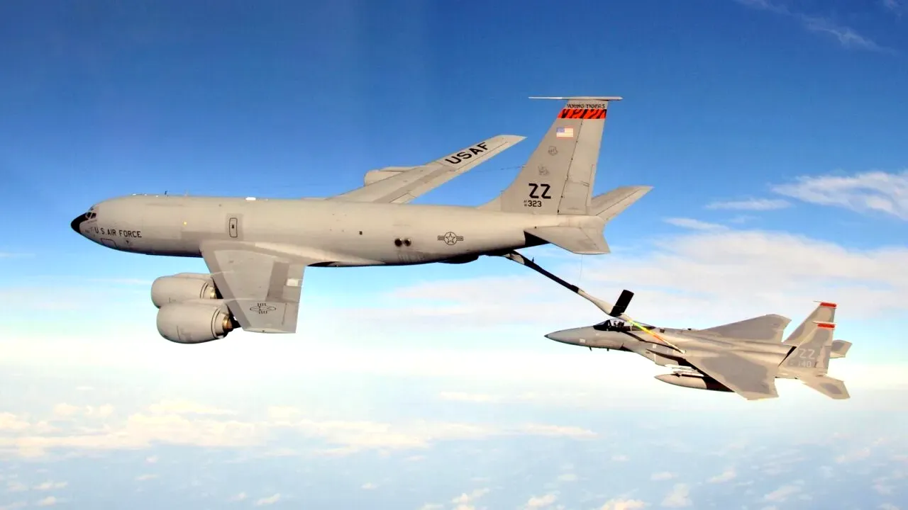 A avut loc prima misiune pentru avioanele americane de la București. Cum s-a desfășurat