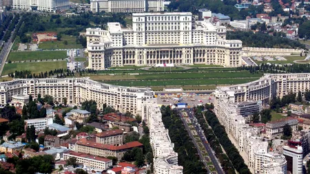 Casa Poporului se scufundă în sol în fiecare an. Ce spun specialiștii despre acest 
